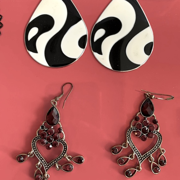 Earrings-4 pairs of women’s earrings for one price! A variety of looks! - Picture 3 of 3